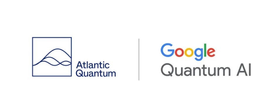 The quantum computer to the left in the image can perform complex computations thanks to its ability to represent an enormous number of different states at the same time in a so-called quantum superposition. Representing these superpositions of states is incredibly difficult to describe. Now, a research team has found a relatively simple method to simulate some relevant quantum superpositions of states. The illustration shows one of these superpositions, which can be created inside what’s known as a continuous-variable quantum computer. The team was able to observe how these states change when they interact with each other, and they were also able to simulate those changes using wave-like patterns - like the ones you see in the image. Image: Chalmers University of Technology I Cameron Calcluth